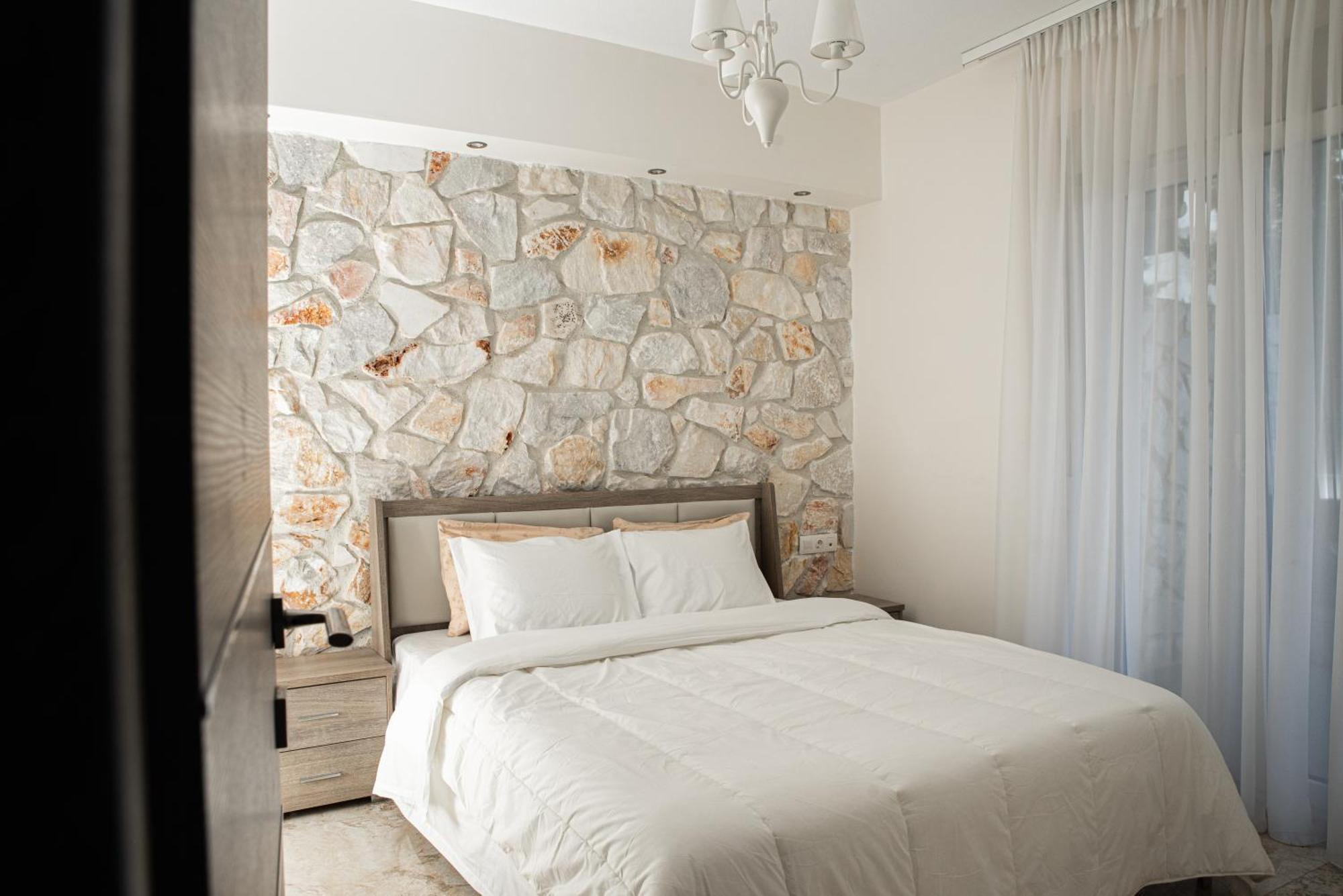 Aegean Sea Breeze *